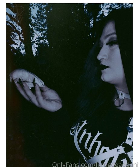 livingdeaddani sex pornstar pictures