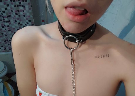 CherryShakeMin erotic model img