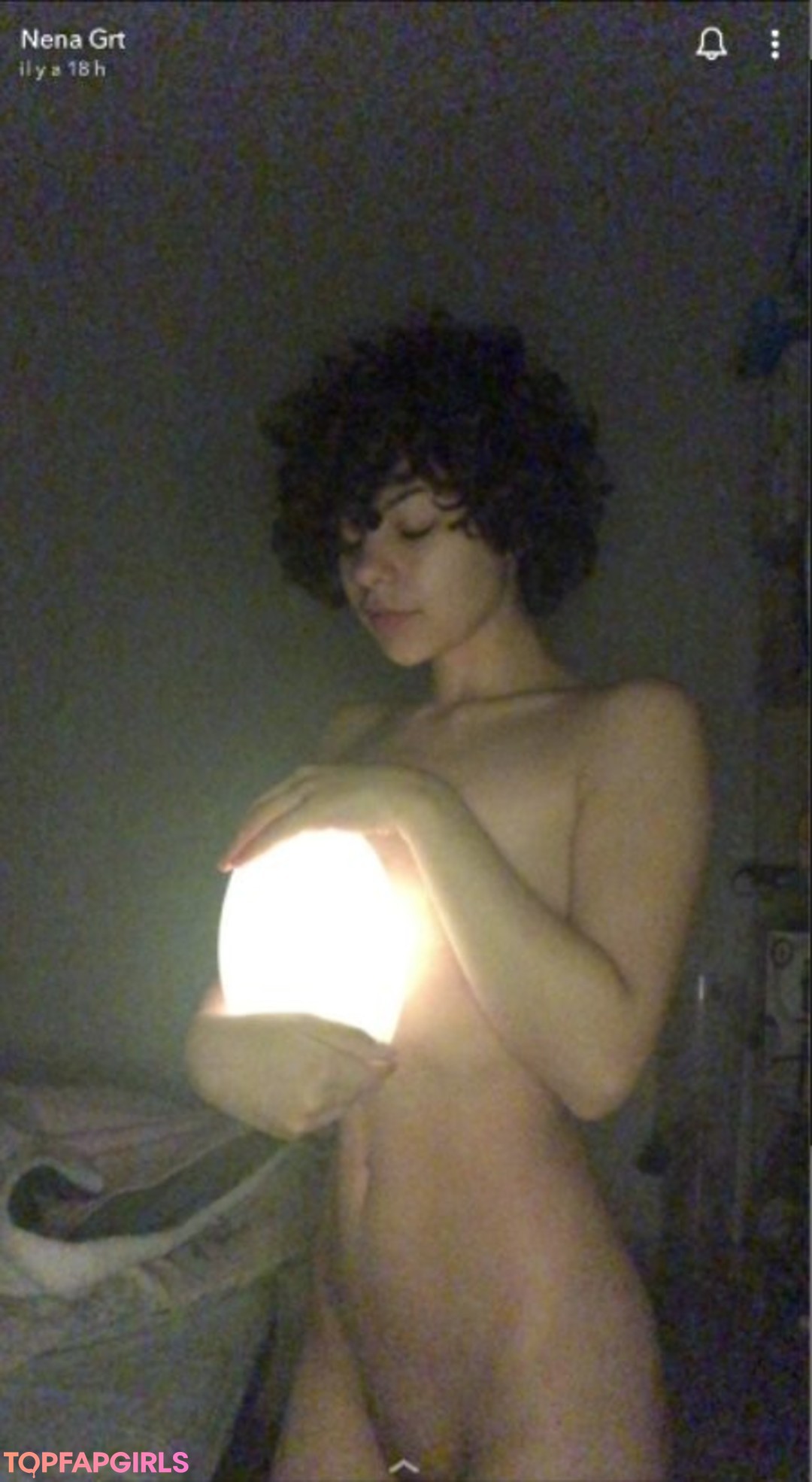 Nenagrt nude model image