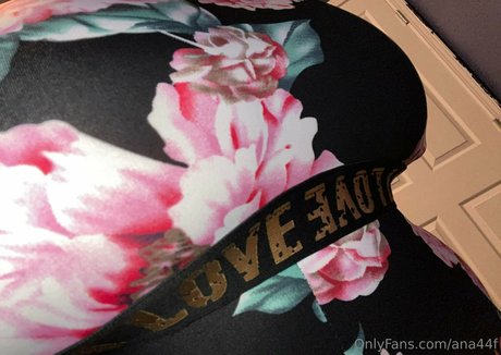 ana44f star naked pic