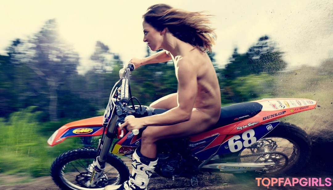 Tarah Gieger model hot pictures