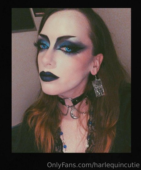 harlequincutie naked star pic
