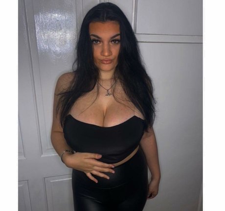 yoga instructor onlyfans pretty img