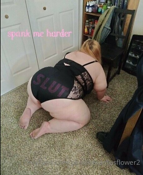 plussizecactusflower2 hot actress photo