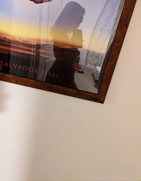 laurawould123 model picture