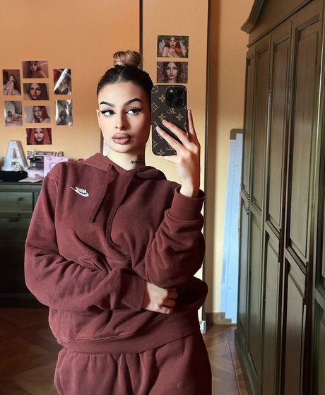 aliih hx top actress pic