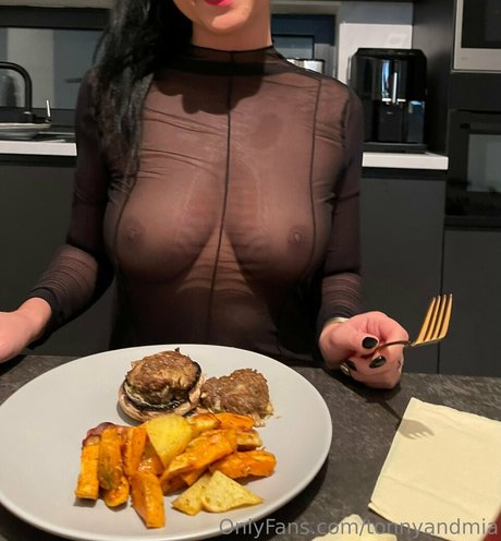 tonnyandmia xxx star photo