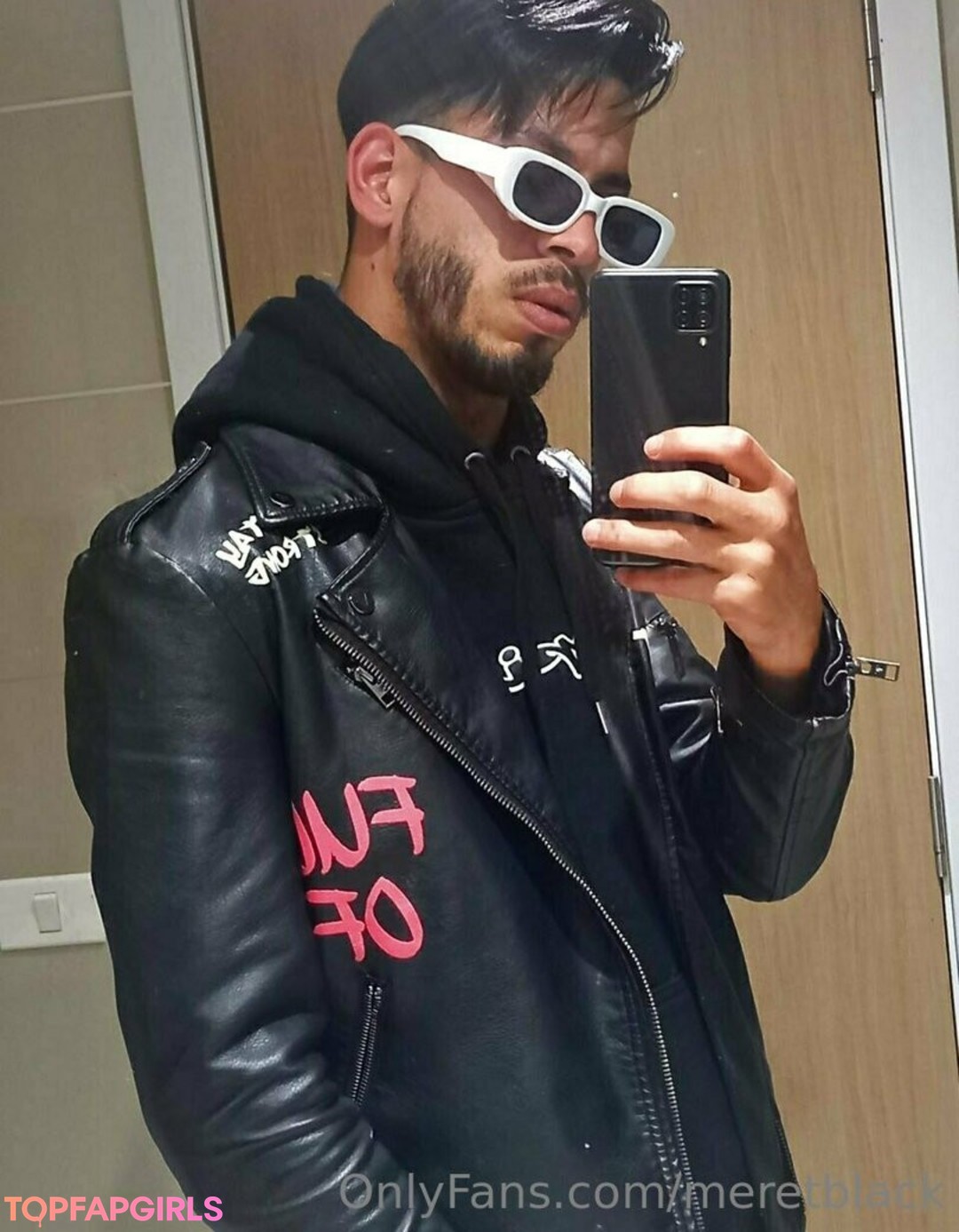 meretblack xxx star images