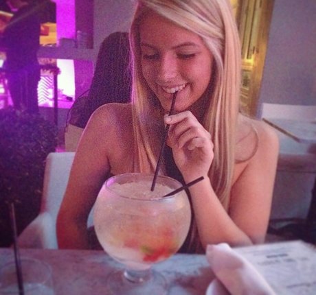 down onlyfans hot naked images