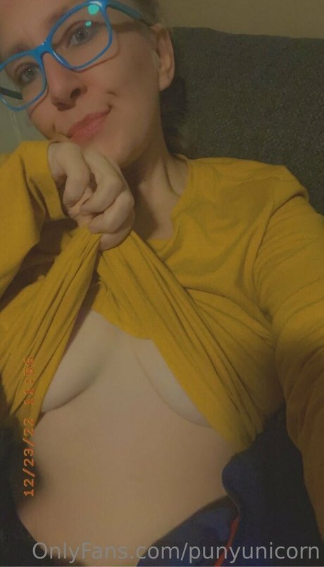 latina pussy onlyfans free photo