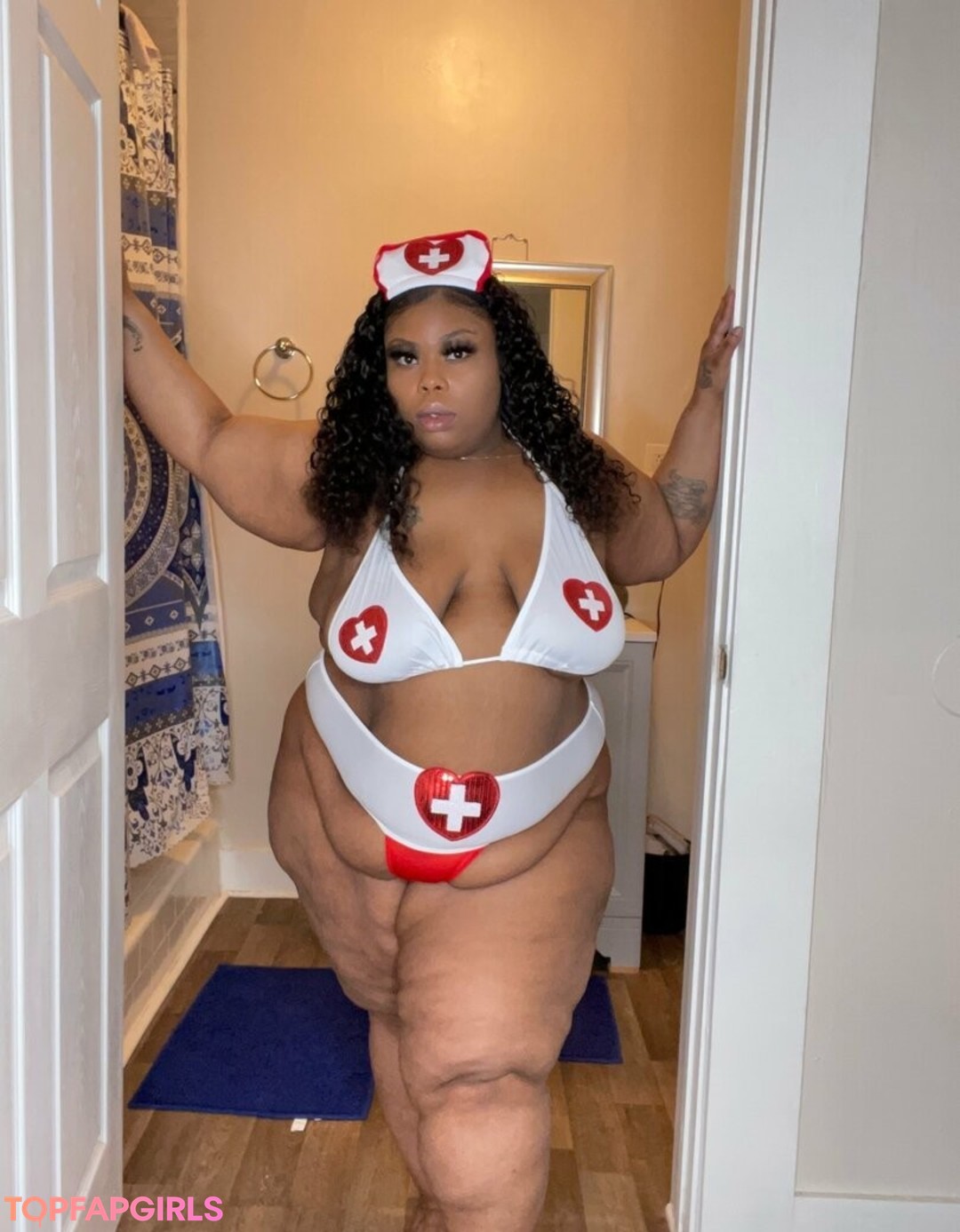juicaaayyee hot pornstar image