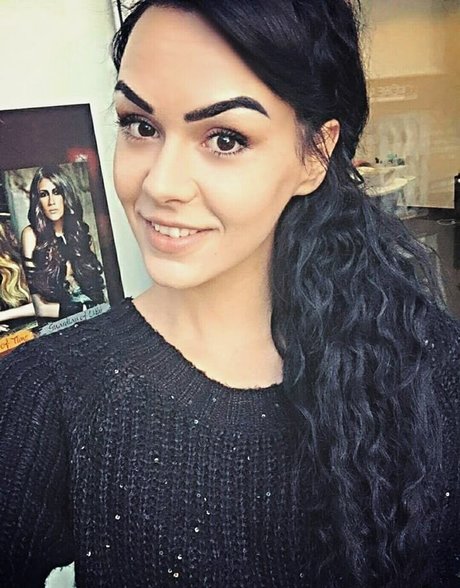 Nadinechase star top image