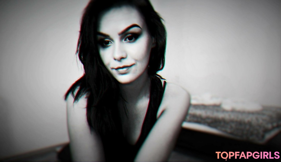 Nadinechase pretty pornstar picture