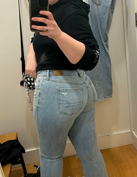 brunette petite onlyfans beautiful images