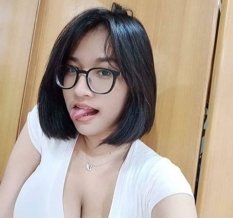 Warunee Thanyaphu nudes pornstar pics