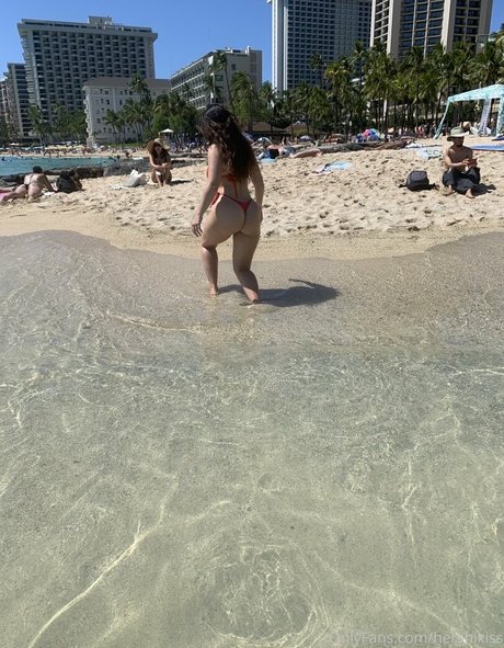 Susannah free model image