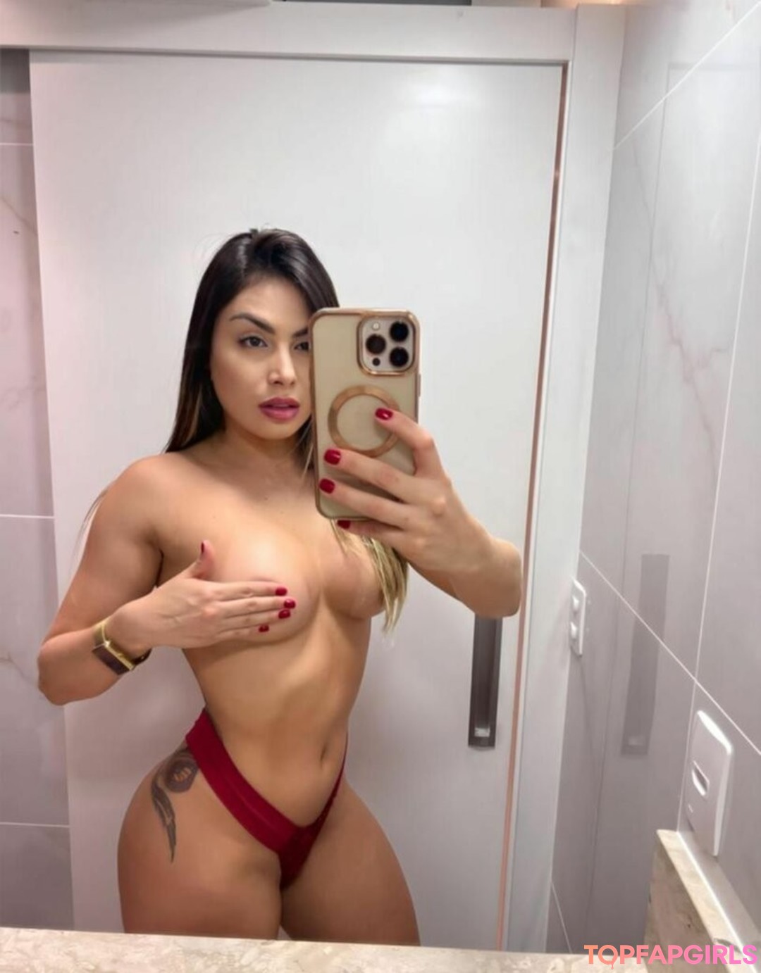 Ruthyelle Ribeiro star nude image