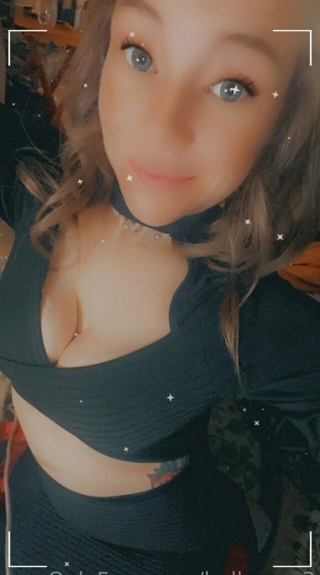 hollymae3 best star pic