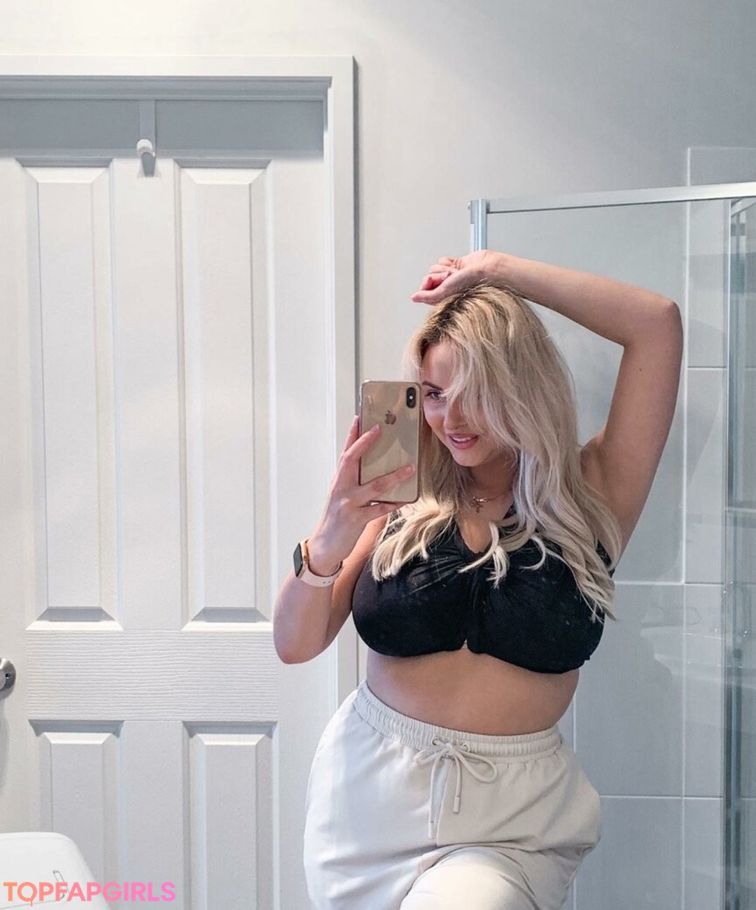 lesbian fisting onlyfans pretty img