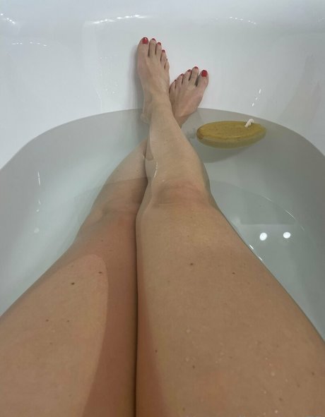 naturally naked freepage nice actress picture