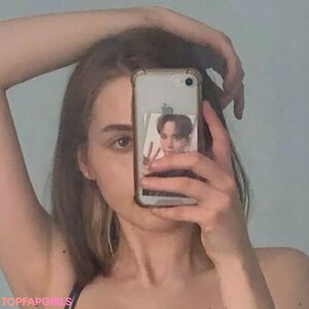 axaebe star erotic galleries