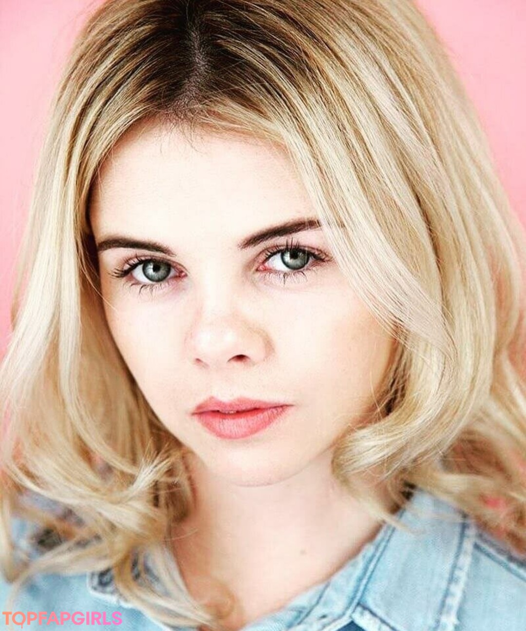 Saoirse Monica Jackson pornstar nude picture