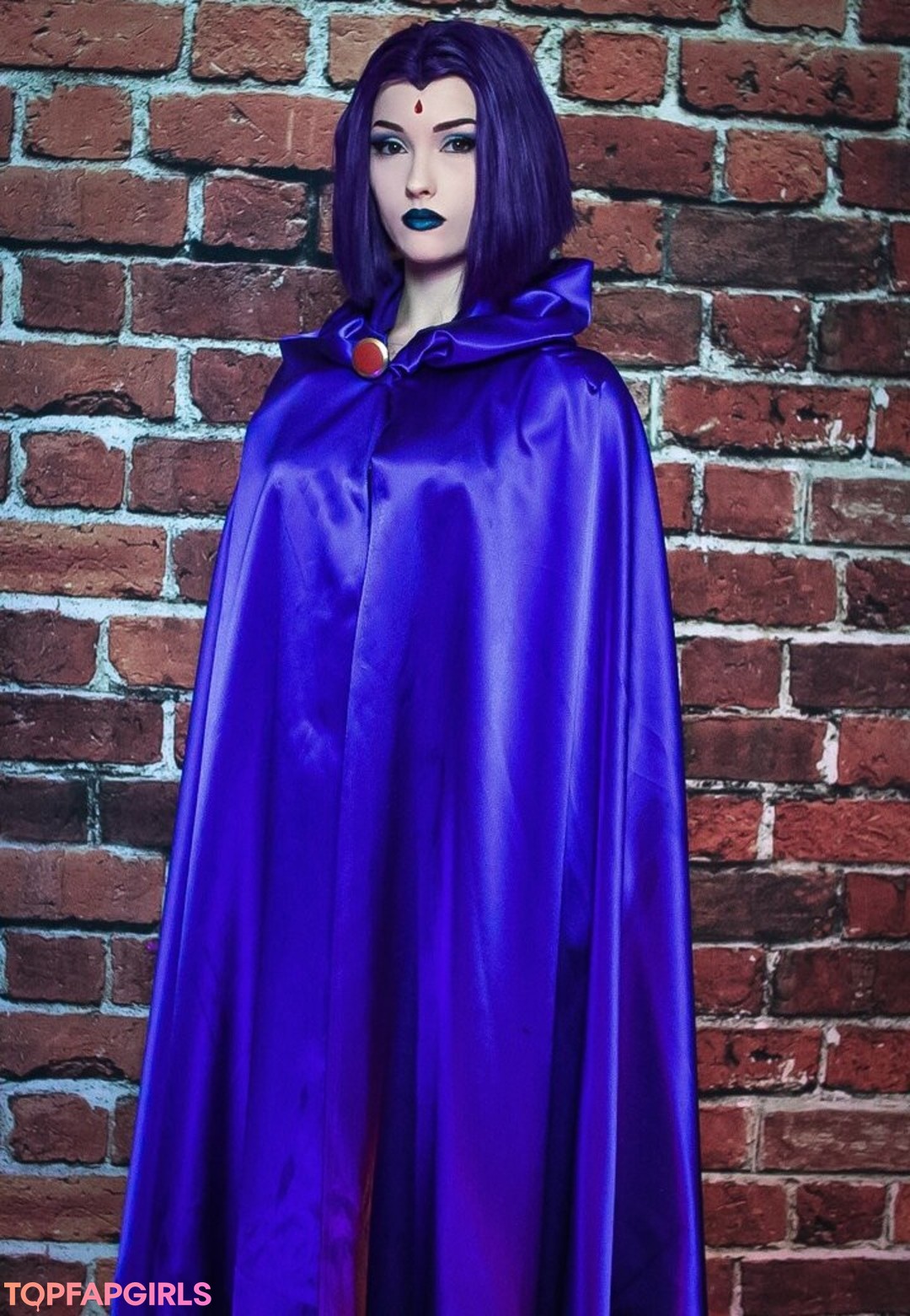 ChameLeahn Cosplays model naked images