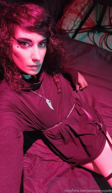 jasminenyxjade nude model img