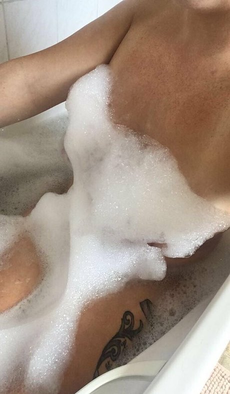 antoniopearl98 top profile image