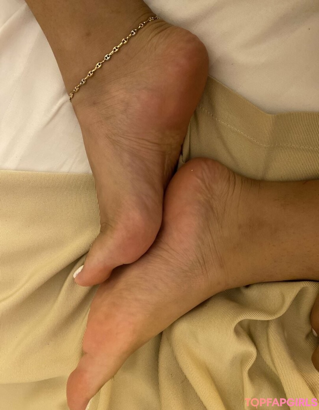 skinny blonde milf onlyfans nude archive