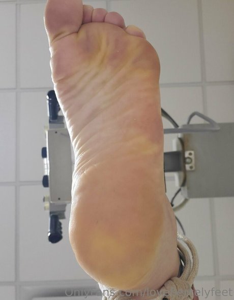 lovefiercelyfeet profile image