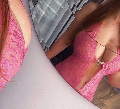 Ella B sex model pics