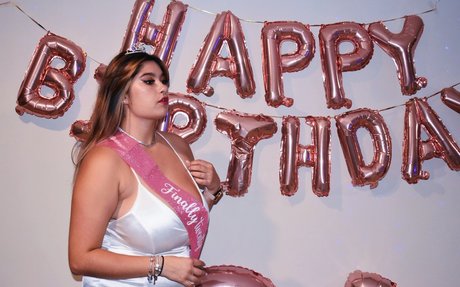 Amanda F model free pics