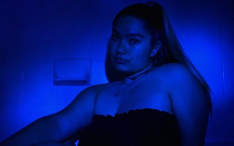 Amanda F hd actress img