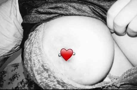 Cyntia K star naked image