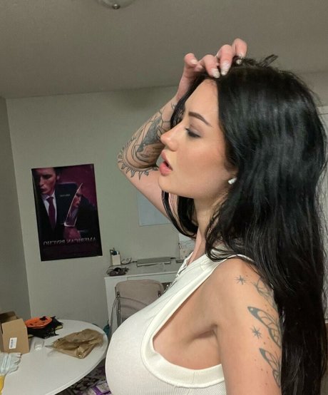 Madylina Renee art model photos