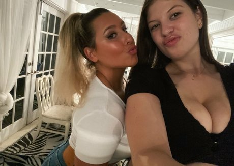 Alana Z sex star img