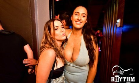 hottest midget onlyfans naked pictures