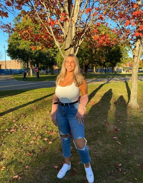 redhead threesome onlyfans nice gallery