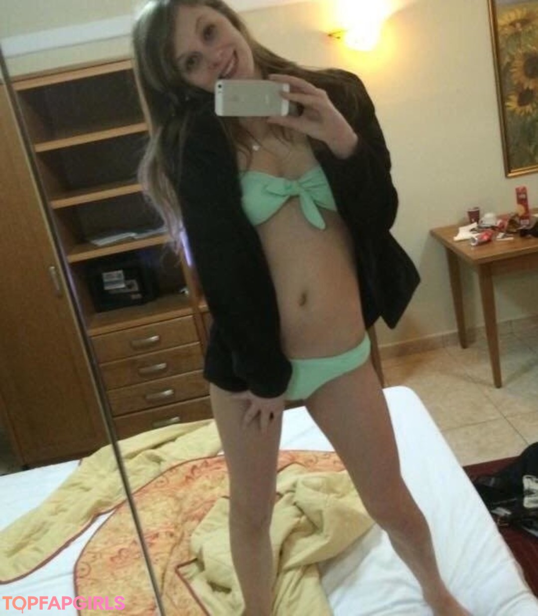 Sydney Poniewaz model porn galleries