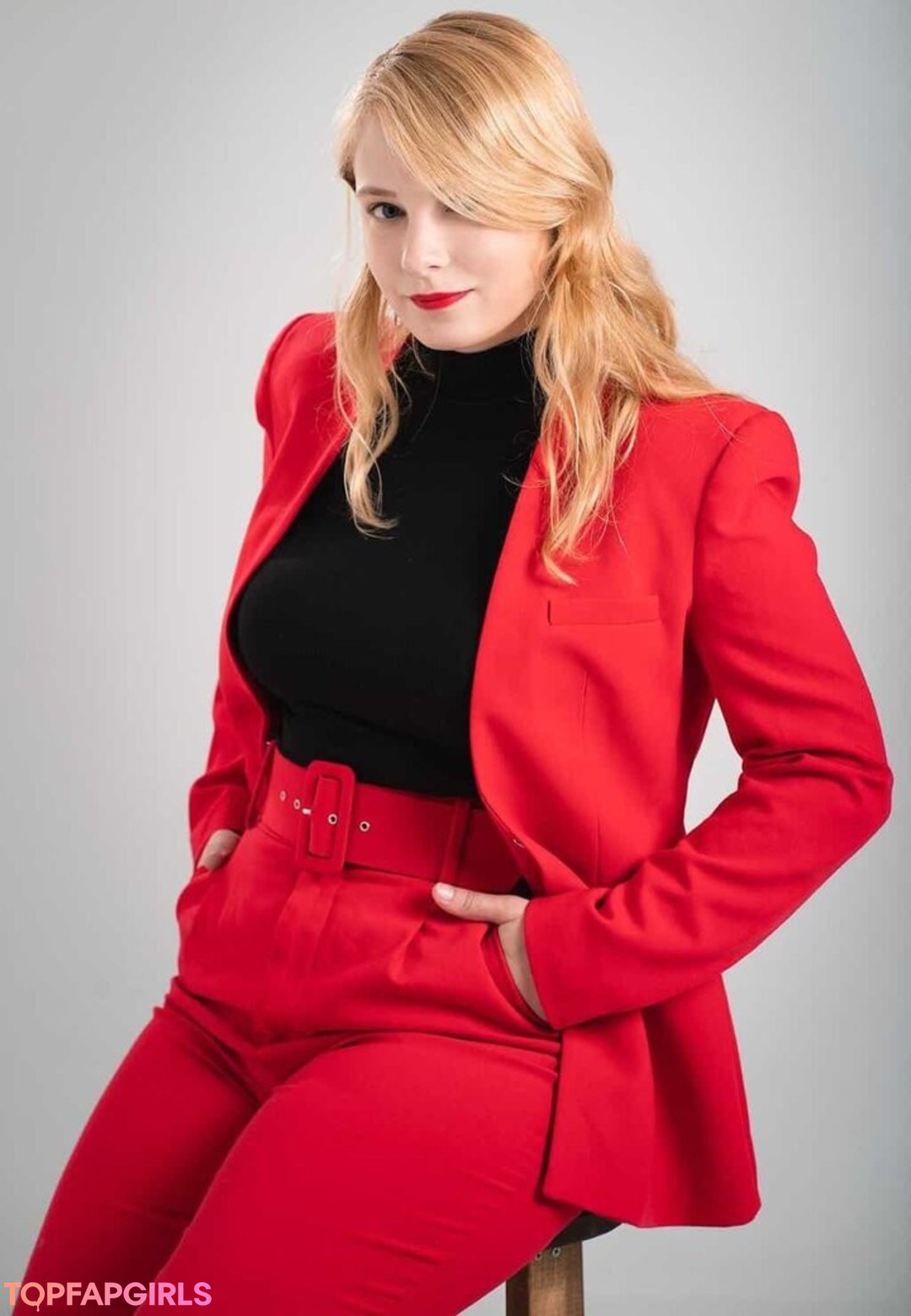 Sydney Poniewaz free star images