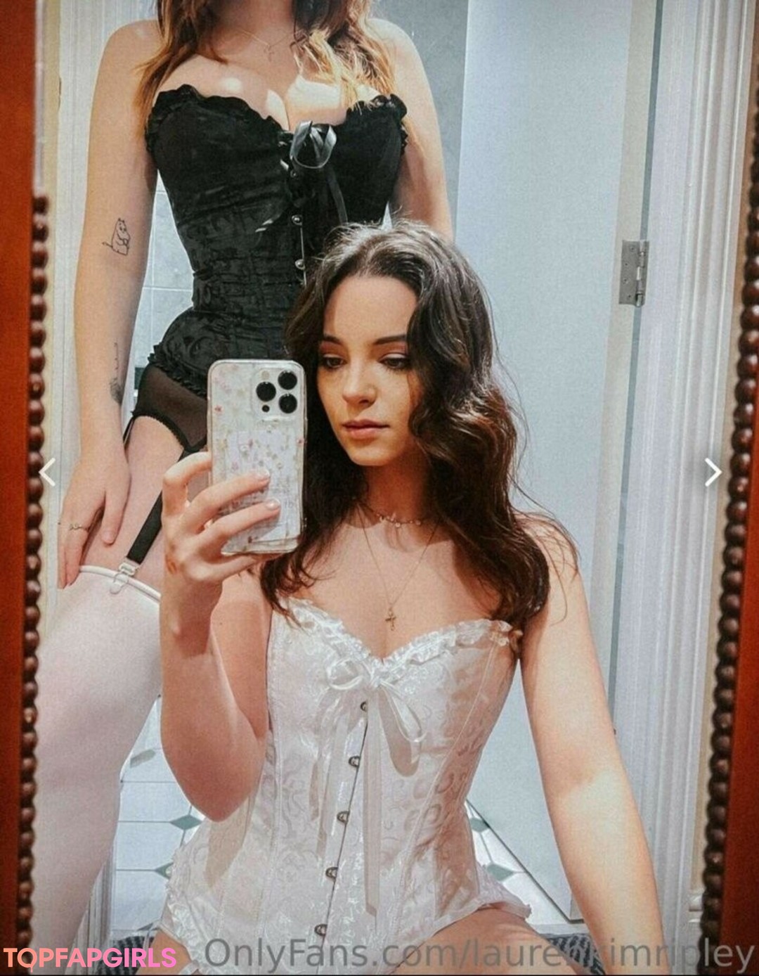 Harrieteleanor nude star image