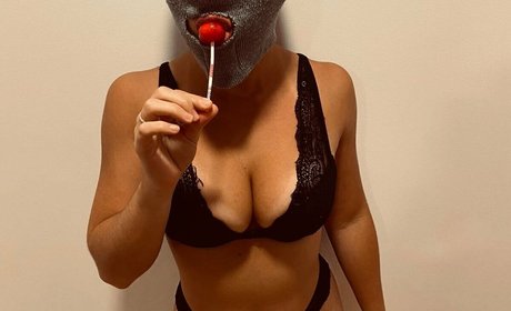 redmil model art archive