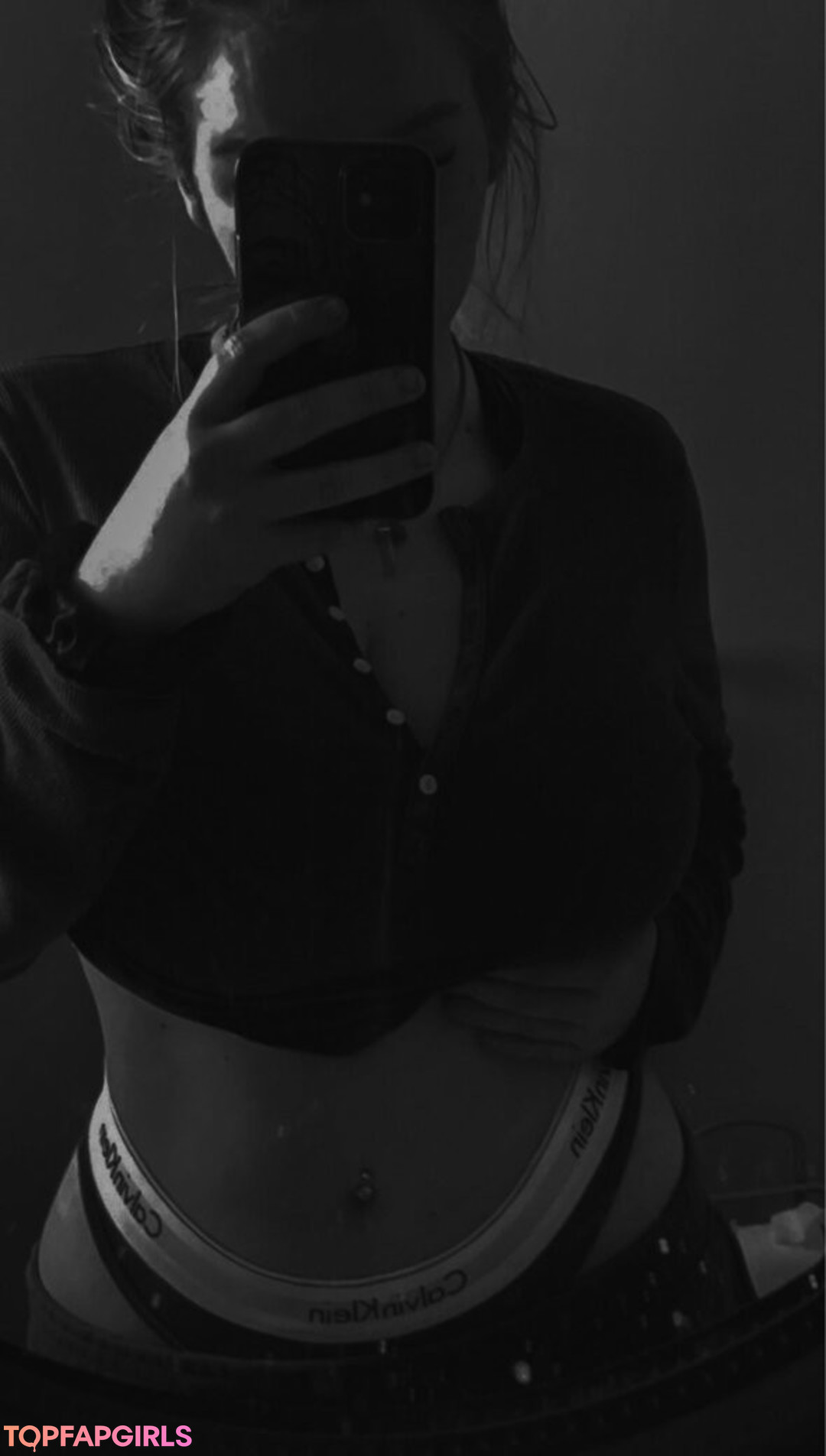 Hailey F model adult picture