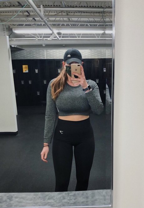 Hannah V top profile image