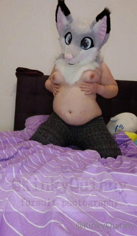 kinkyquinny hot actress gallery