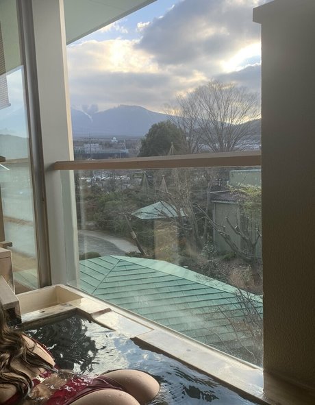 scout hot actress pic