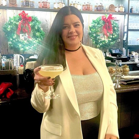 lesbian milf onlyfans hot archive