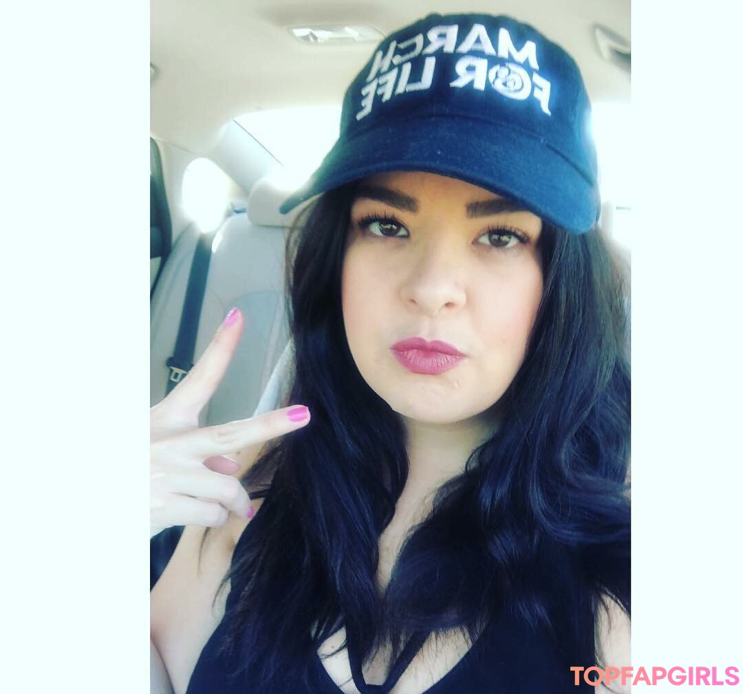 Terrisa Bukovinac beautiful actress img