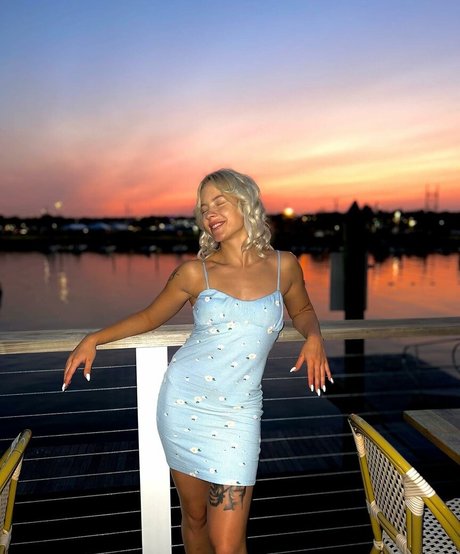 Alexamalbec pornstar erotic pics